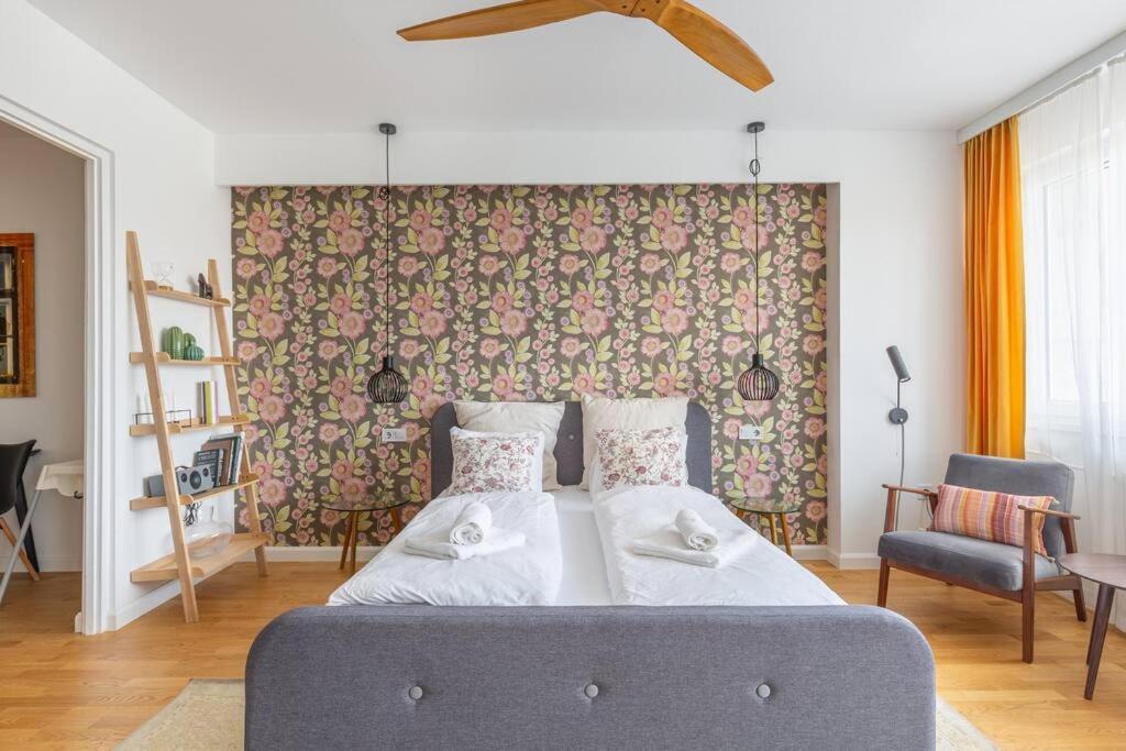 Cozy&stylish At The Eastern Railway St. W Balcony Budapest
